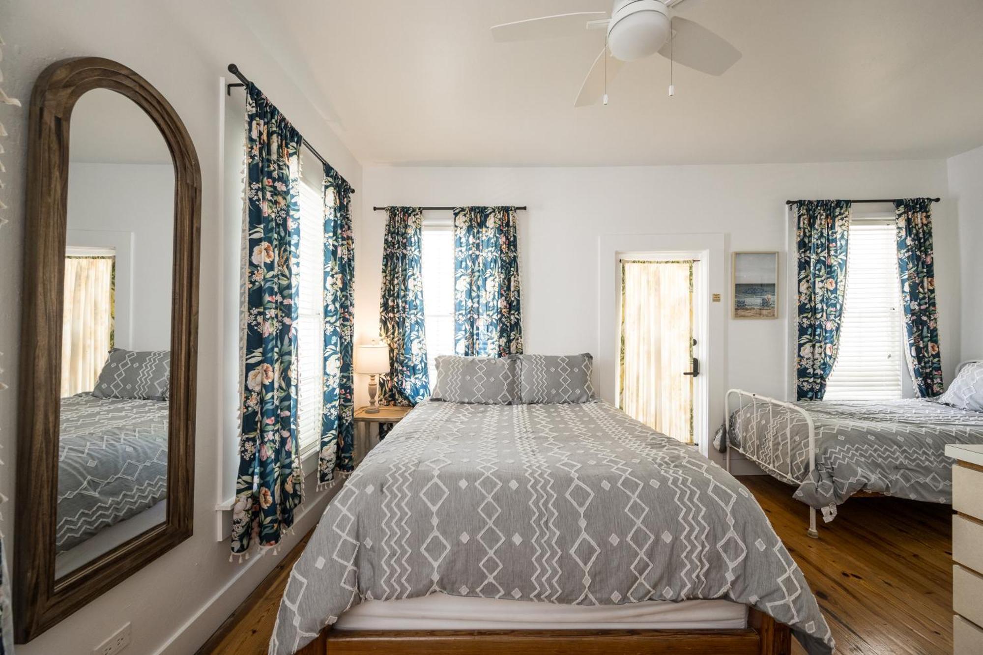 The Speakeasy Inn And Rum Bar Key West Exteriér fotografie