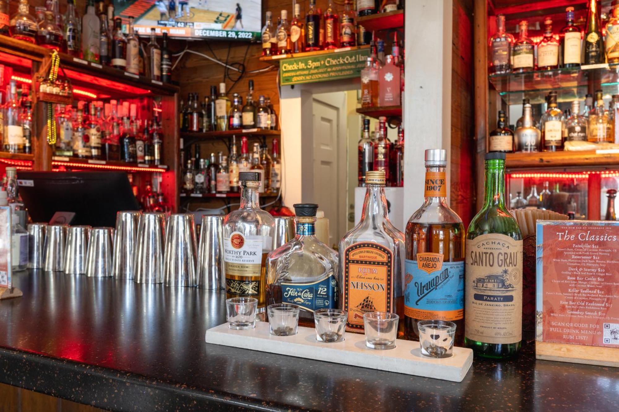 The Speakeasy Inn And Rum Bar Key West Exteriér fotografie